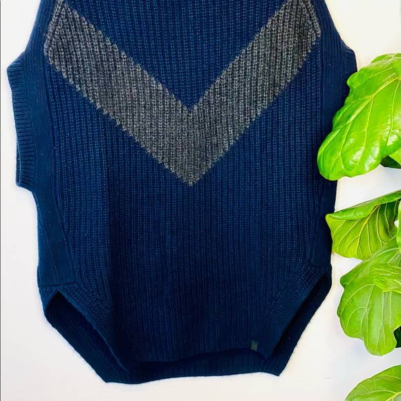 Kit + Ace Follen Cashmere Pullover - Picture 3 of 3